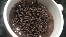 Chocolate quente rápido e barato