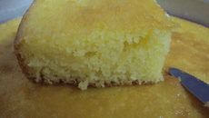 Bolo cremoso de mandioca