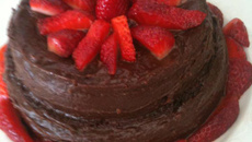 Bolo de chocolate com coco