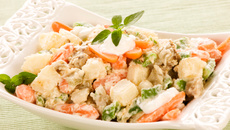 Salada de vegetais com cottage