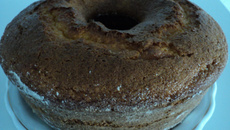 Bolo de fubá fofo e rápido