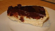 Torta de passas ao rum e ganache