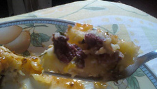 Nhocão de mandioca com carne seca