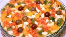 Torta de limão e frutas