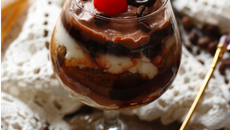 Creme gelado de panetone trufado com chocolate ao leite