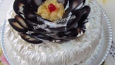 Bolo cremoso de abacaxi