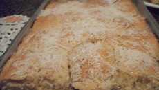 Pão doce pingado com colher