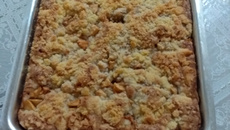 Bolo de maçã com farofa