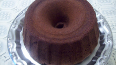 Bolo de chocolate com coco molhadinho