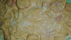 Macarrão ao molho hot dog