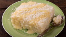 Cuscuz com leite condensado