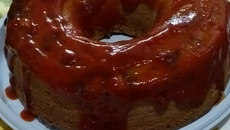 Bolo de Fubá com Goiabada