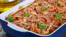 Frango desfiado na panela de pressão