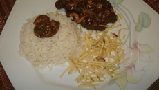 Mignon ao vinho e gorgonzola