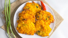 Bolinho de milho frito