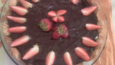 Pavê maravilhoso de chocolate com morango