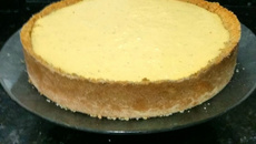 Torta fácil de brigadeiro com maracujá