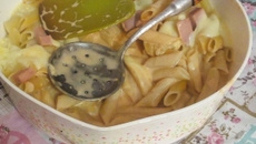 Macarrão ao molho cremoso com queijo