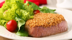 Atum com crosta de semente de linhaça