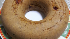 Bolo de fubá com goiabada