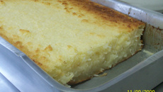 Bolo cremoso de aipim