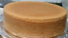 Pão-de-ló fofo e alto