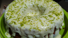 Bolo de limão com iogurte