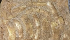 Bolo rápido de Banana com casquinha crocante