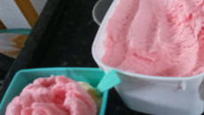 Sorvete de morango (gelatina)