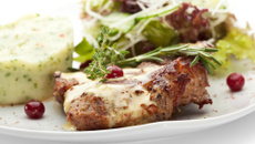 Lombo de Porco ao Molho de Folha Azedinha