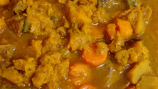 Carne saborosa com abóbora e cenoura