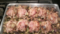 Codorna recheada com frutas e passas