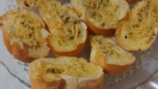 Torradas de alho com parmesão