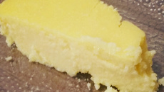 Torta cremosa de coco e requeijão