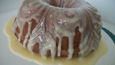 Bolo de laranja com cobertura