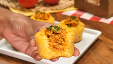 Cupcake de frango com milho