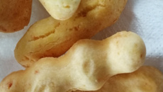 Bolo de queijo frito