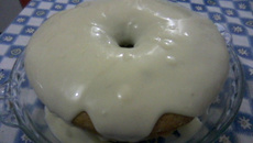 Bolo com gelatina de limão