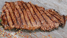 Fraldinha na grelha com molho de mostarda