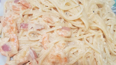 Fettucine Alfredo com Camarão