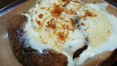 Banana fritada com sorvete