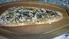 Salmão assado com cobertura de amêndoas