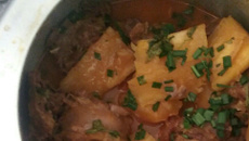 Pescoço de peru com mandioca