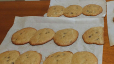 Cookies americanos com gotas de chocolate