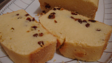 Bolo comum com passas