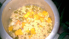 Sopa com proteína texturizada de soja e abóbora