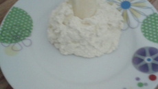 Pasta de ricota com alho