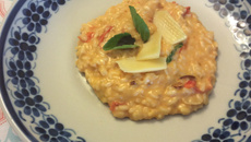 Risoto de mussarela, tomate e manjericão