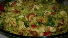 Salada verde com molho de mostarda