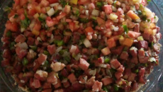 Arrumadinho de charque (carne seca)